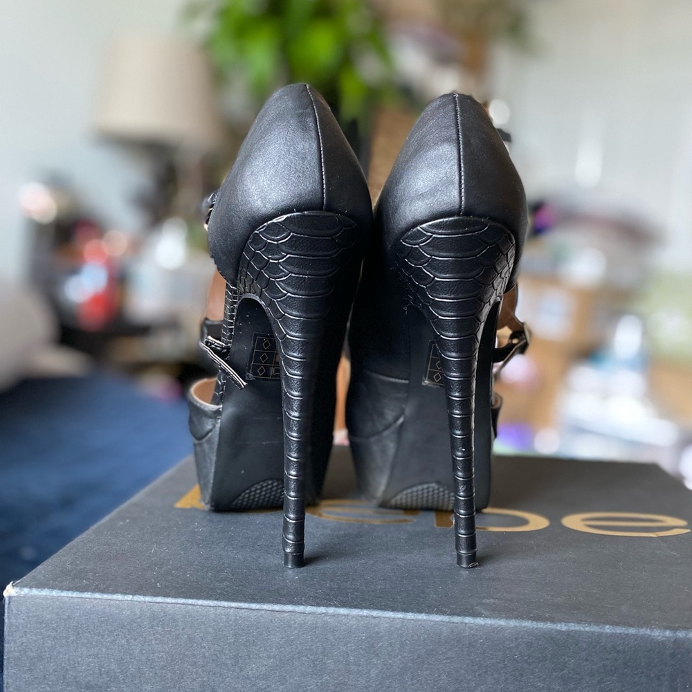 Bebe Black Amayaa Heels Sz 7 - Picture 4 of 8